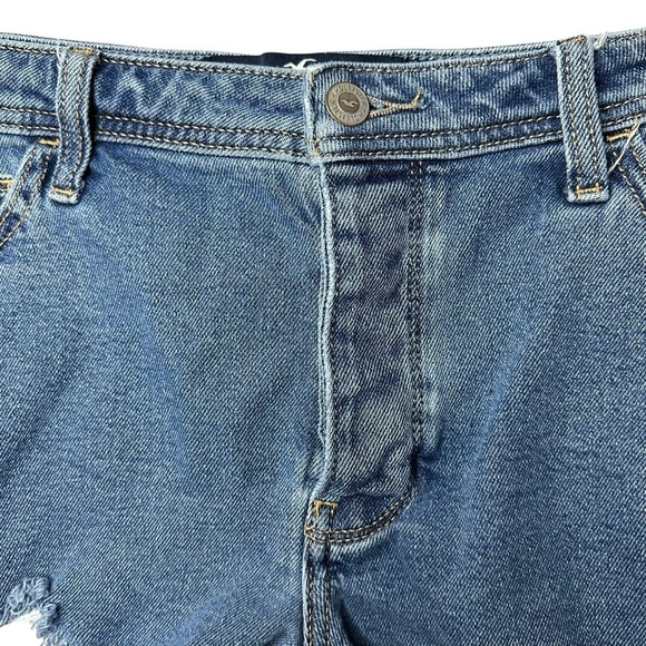 Hollister Distressed Denim Shorts Size 31 - Picture 4 of 8